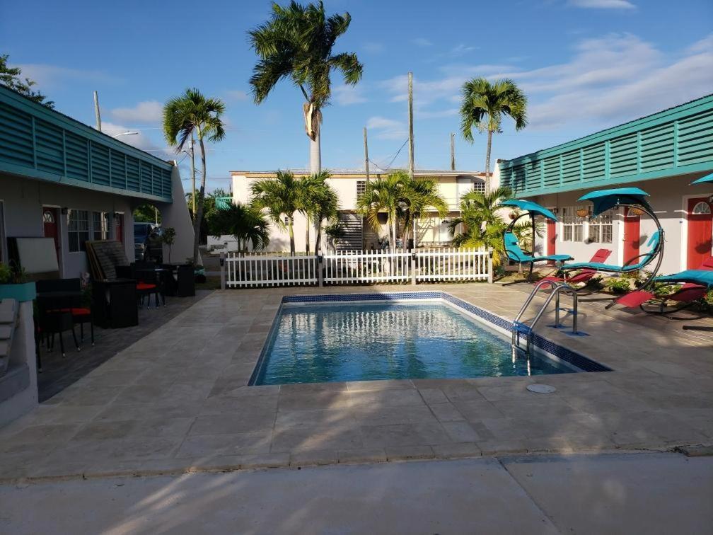 Georges Royal Inn Frederiksted المظهر الخارجي الصورة